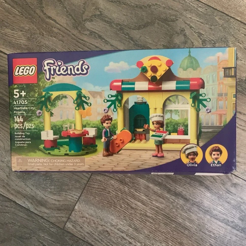NWT LEGO FRIENDS HEARTLAKE CITY PIZZERIA 41705 144 PIECES AGES 5+